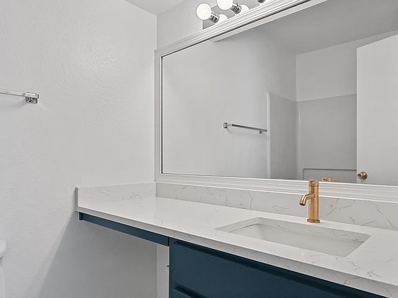 4th image of 529 Southwest Pkwy APT 304