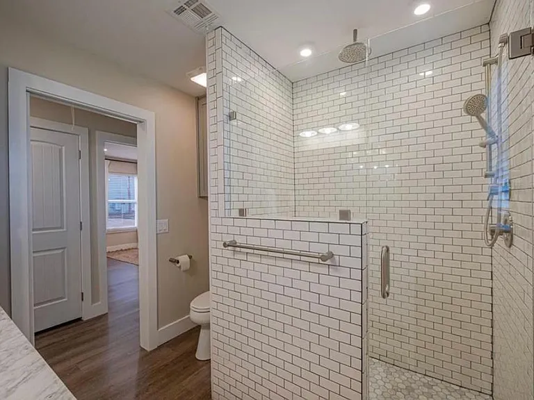 7 Lauderdale Dr — Photo 31