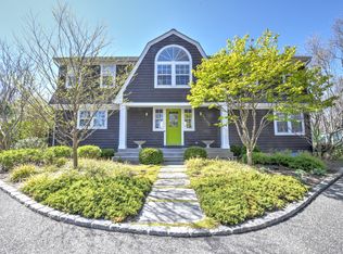 185 Middle Hwy, East Hampton, NY 11937