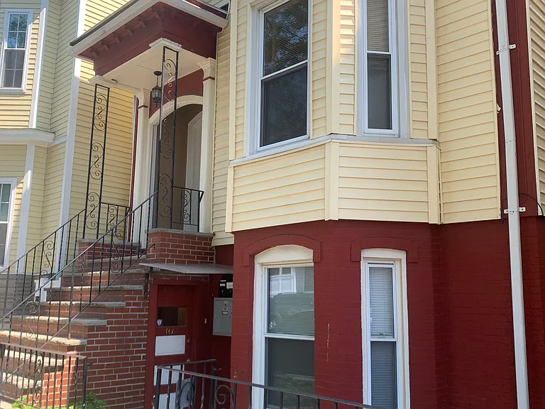 147 Lexington St #2 — Photo 14