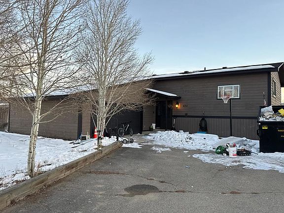2nd image of 424 Christiansen Ave