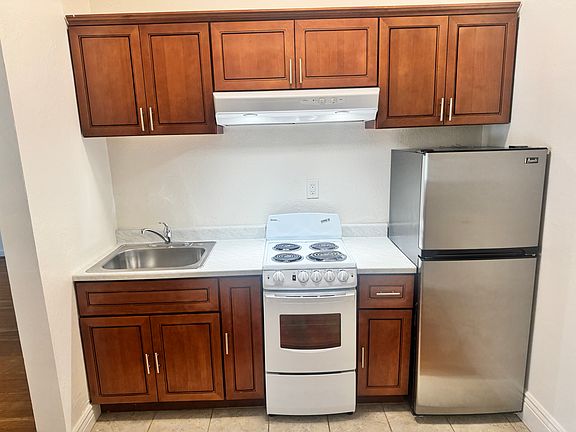 4th image of 419 Ivy St APT 11