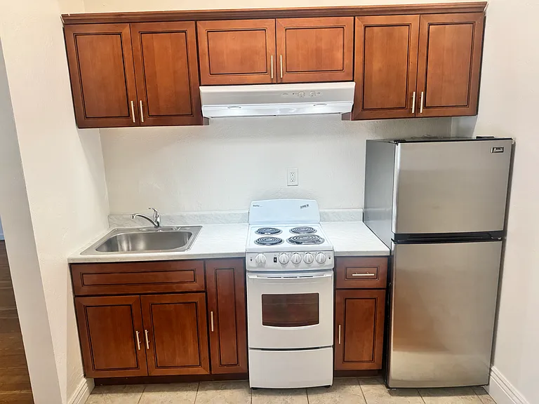 419 Ivy St #11 — Photo 4