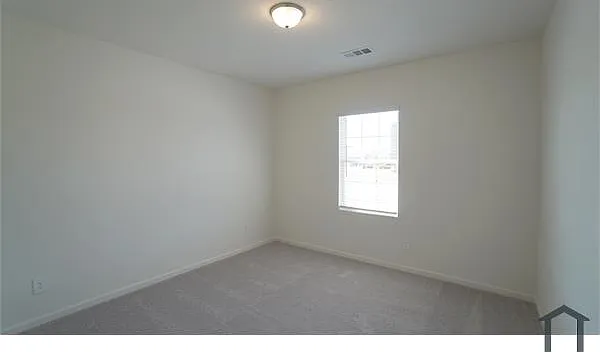 794 Yorkshire Dr — Photo 3