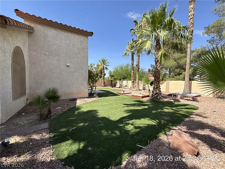 8240 Marcasel Dr — Photo 29