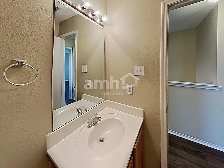 1618 Withers Way — Photo 12