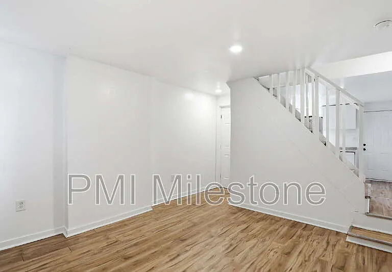 316 N High St — Photo 11