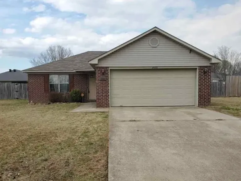 3420 Antietam Dr — Photo 1