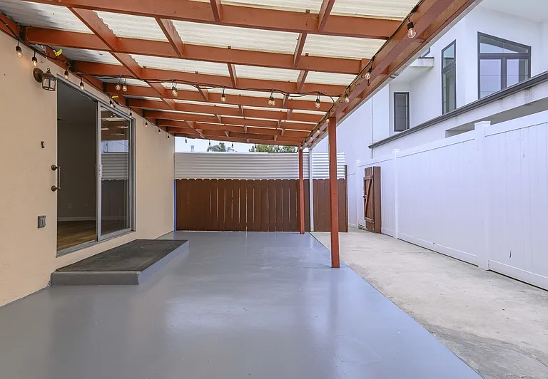 358 I Ave — Photo 2