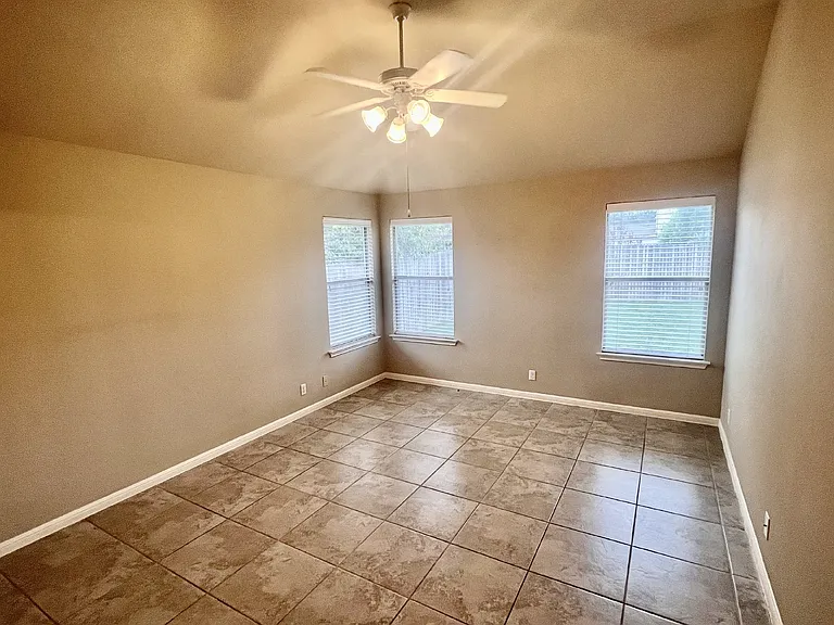 2509 Elara Dr — Photo 11