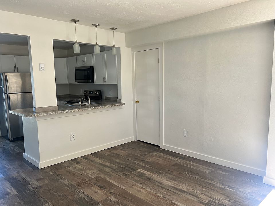 1st image of 500 S 20th Ave APT 2
