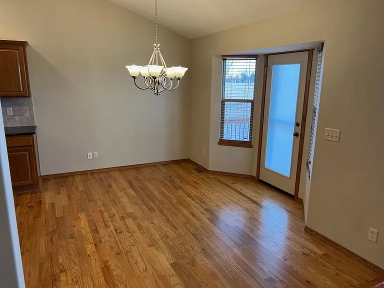 715 S Peckham Ct — Photo 3