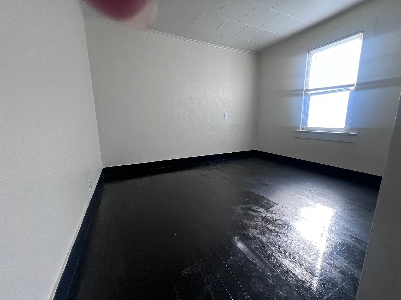 2 bed, $1,400 — Photo 2