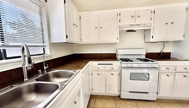 3 bed, 1134 sqft, $2,595 — Photo 4