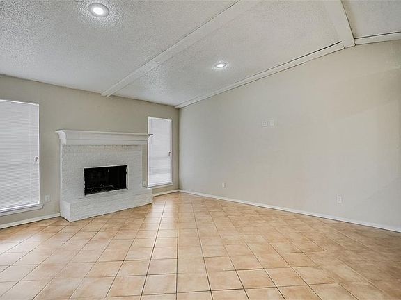 5th image of 1205 Aldenwood Dr