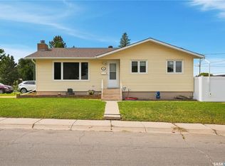 790 13th Ave SW, Moose Jaw, SK S6H6H6