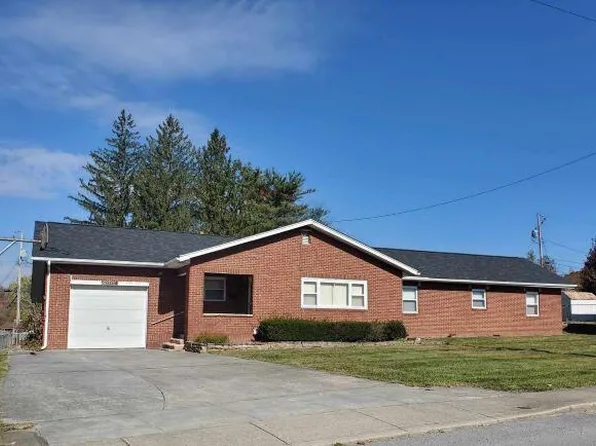 399 Greenbrier Ave, Rainelle, WV 25962