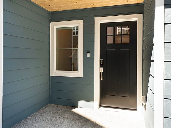 4th image of 6633 NE 188th Ct