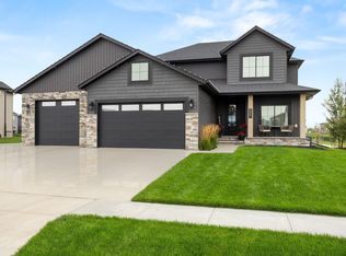 7899 Firefly Ln, Horace, ND 58047