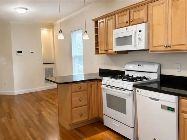 48 Bow St #1, Medford, MA 02155