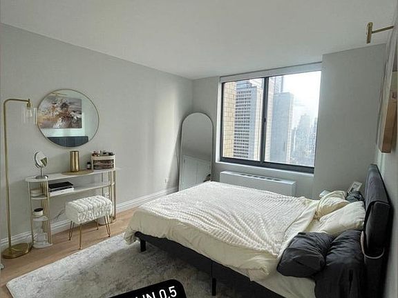 3rd image of 235 W 48th St APT 16F