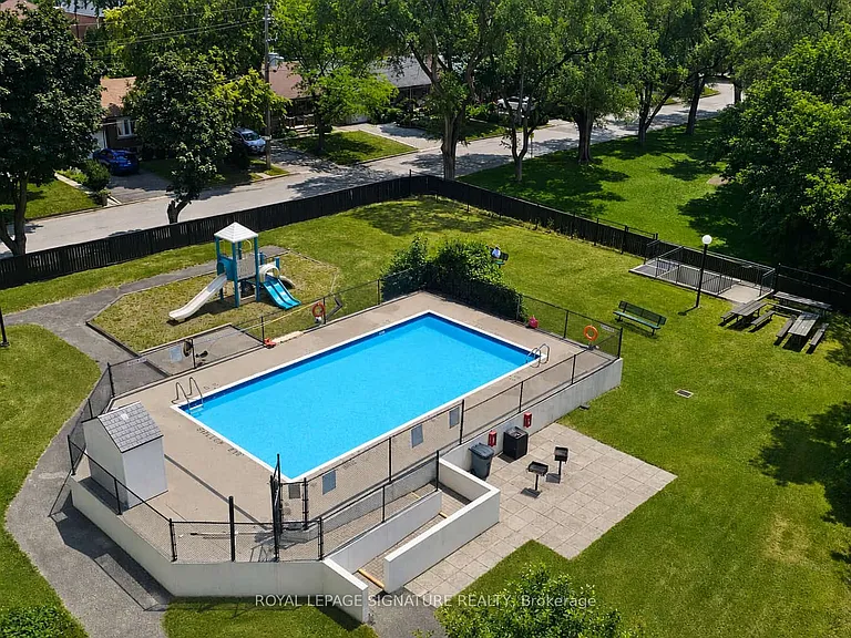 3559 Eglinton Ave W #611 — Photo 10