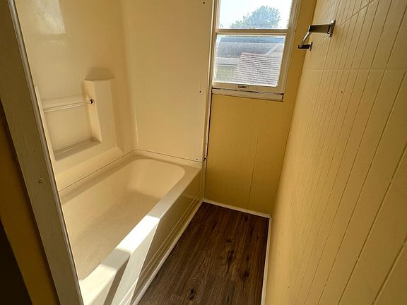 5th image of 1305 Brinckerhoff Ave APT 2