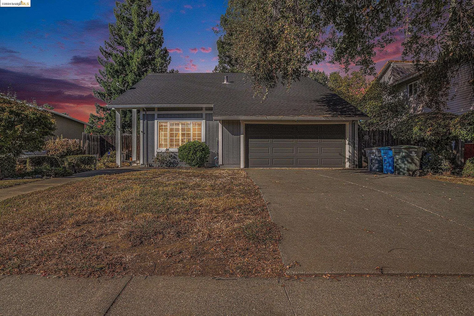 668 Duncan Dr photo 1
