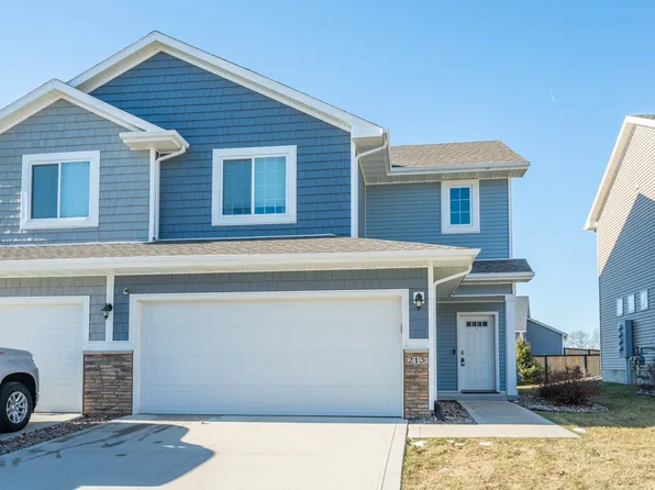 213 Pin Oak Ct, Norwalk, IA 50211