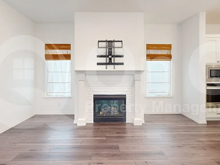 3285 Dover Dr — Photo 6