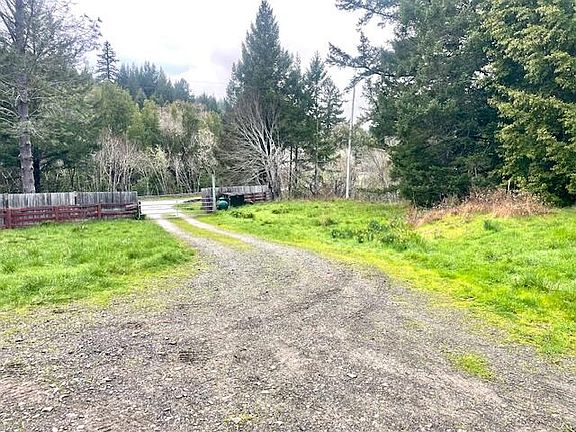 4th image of 39031 Mattole Rd