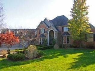 8393 Oak Ridge Trl, Dexter, MI 48130