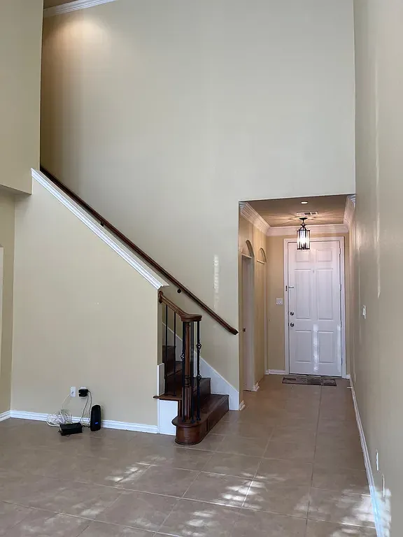 2 bed, 2.5 bath, 1661 sqft, $2,400 — Photo 3