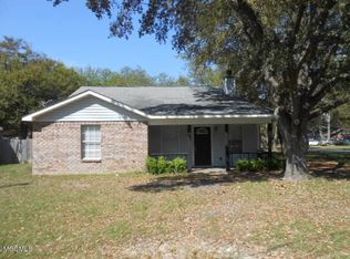 1329 S 10th St, Ocean Springs, MS 39564