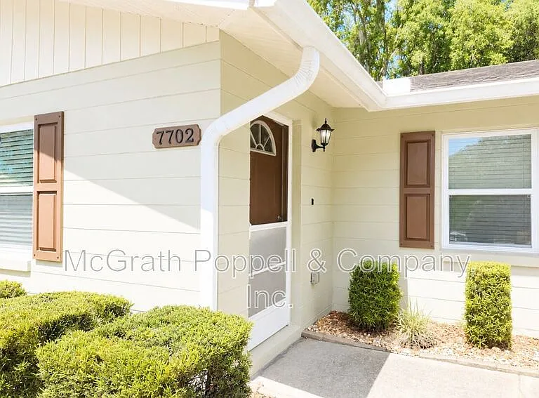 7702 Chase Rd — Photo 2
