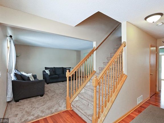 3rd image of 359 Parkview Ln S