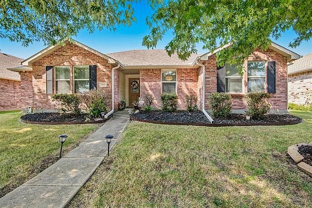 1st image of 3011 Lake Vista Dr