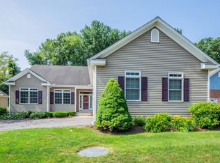 71 Lavender Ln, South Windsor, CT 06074