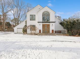 11 Midhampton Ct, Quogue, NY 11959