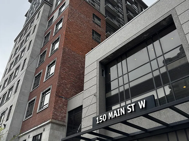 150 Main St W #13 — Photo 1