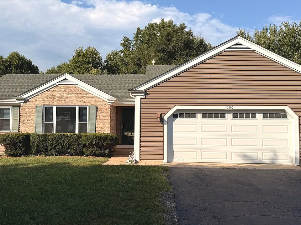 700 Woodbine Ln