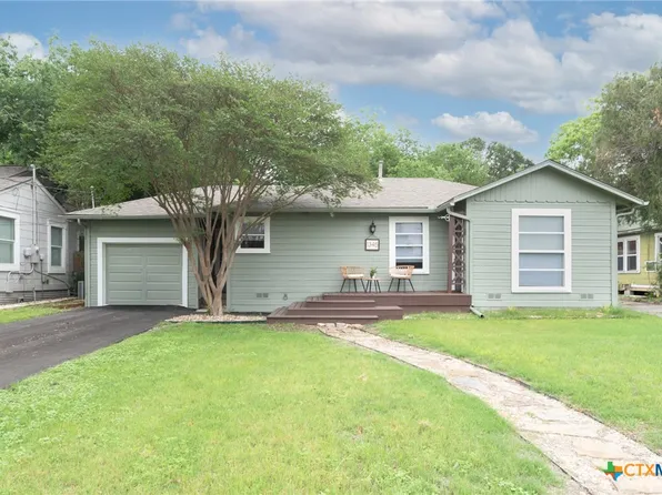 1345 Lee St, New Braunfels, TX 78130