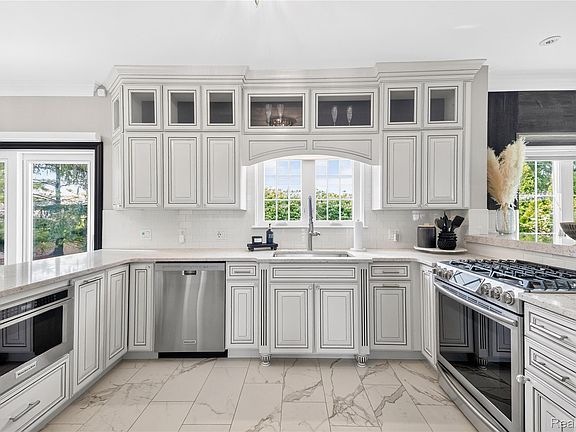 4th image of 15710 Meadows Dr