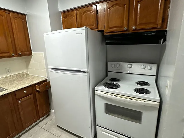 4020 Canal St — Photo 4