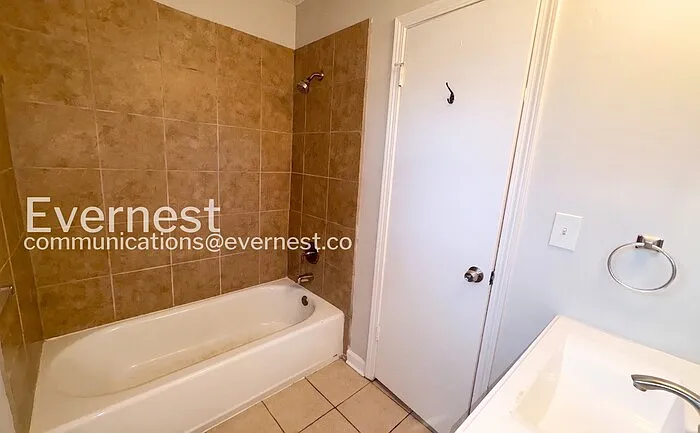 8250 Chesterfield Dr — Photo 13