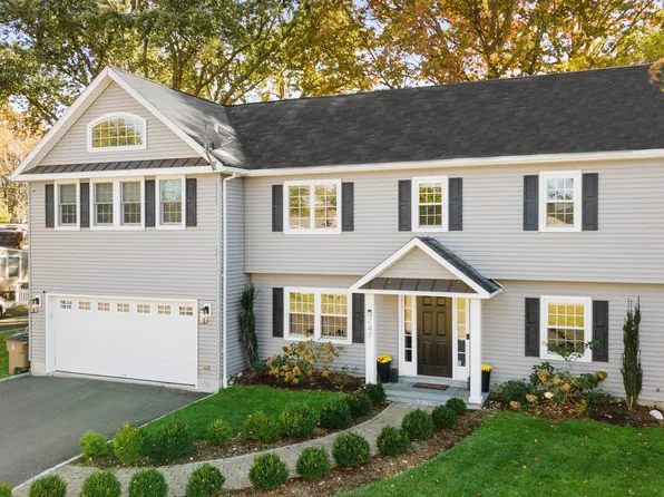 247 Sun Dance Road, Stamford, CT 06905