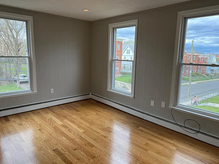 Spacious living room