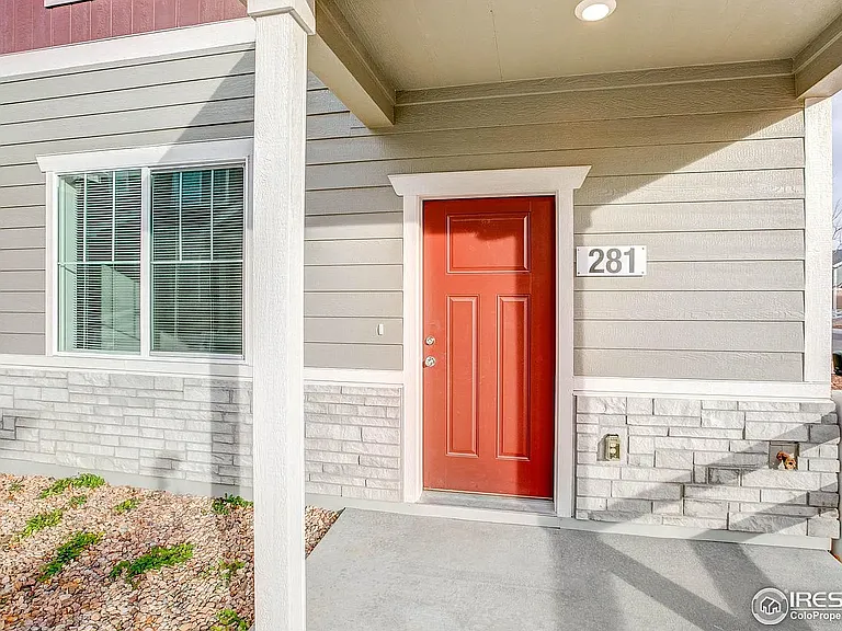 281 Cardinal St — Photo 4