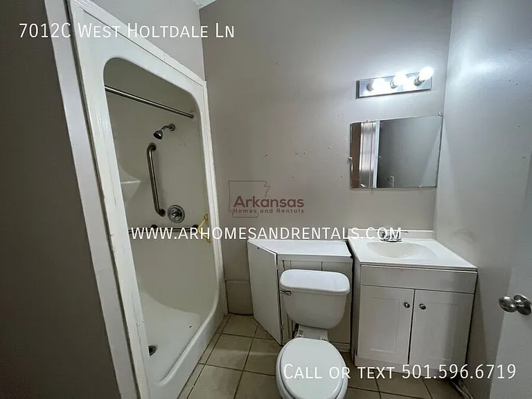 7012C W Holtdale Ln — Photo 7
