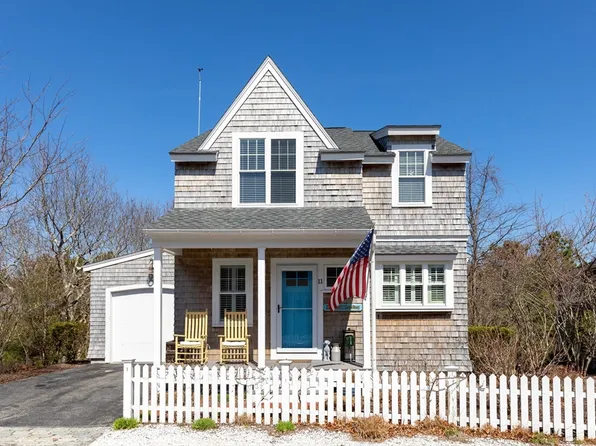 11 Cobblestone, Plymouth, MA 02360